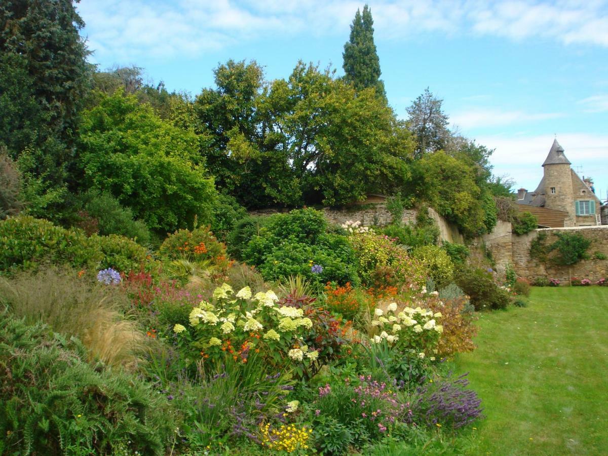 Bed and Breakfast Maison D'Hotes Auges Tréguier Exterior foto